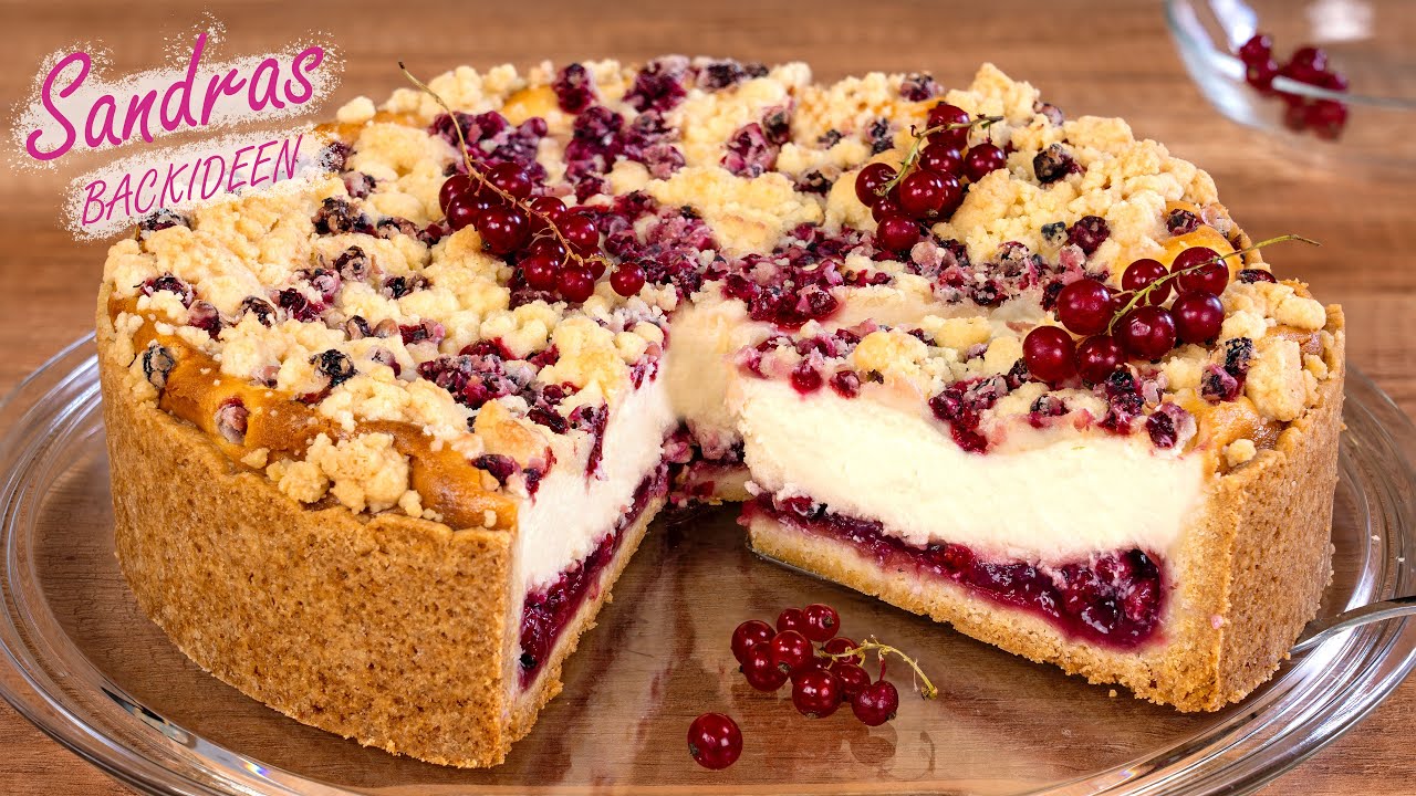 Käsekuchen mit Johannisbeeren und Streusel | Quarkkuchen