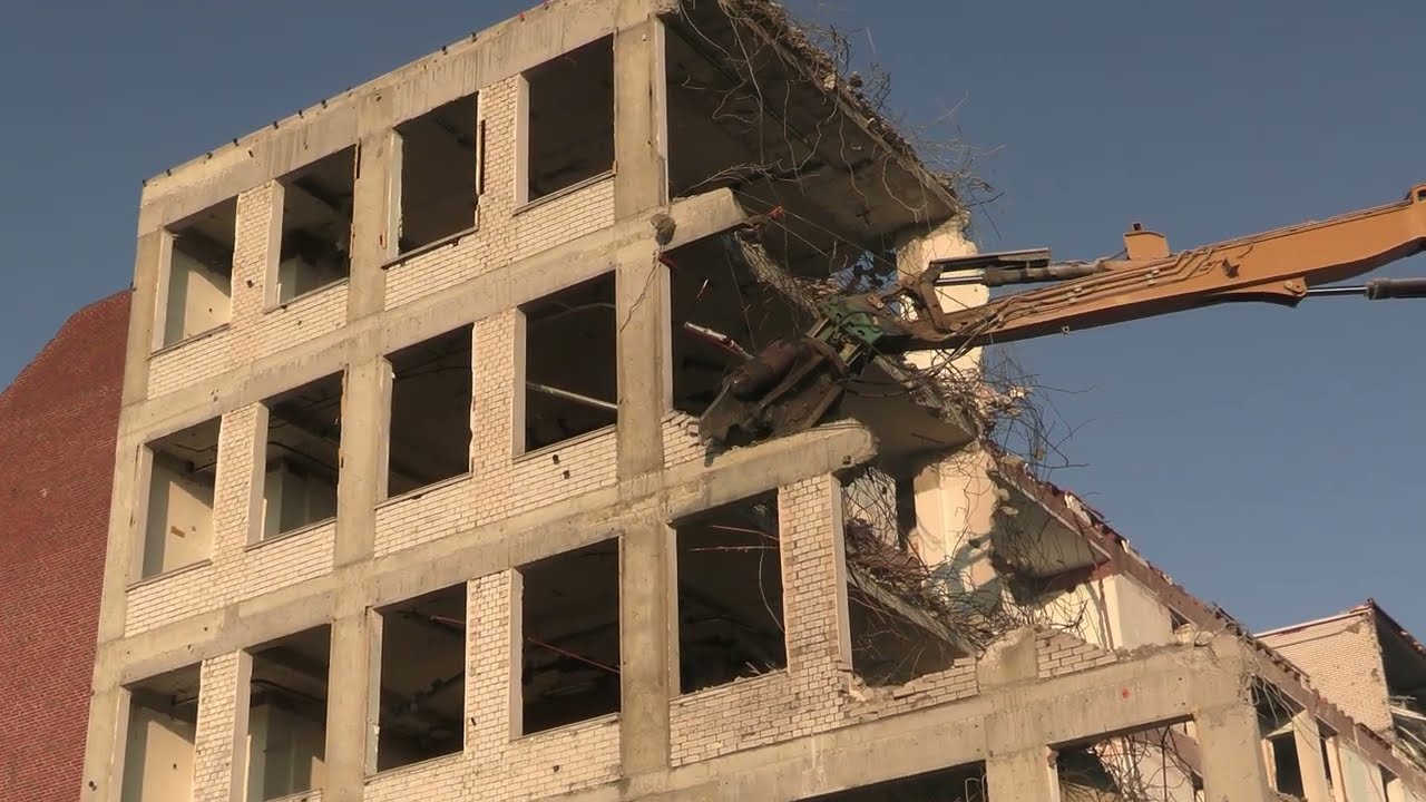 sloop Demolition ziekenhuis Winschoten #oostgroningen  #4k CATERPILLAR 340