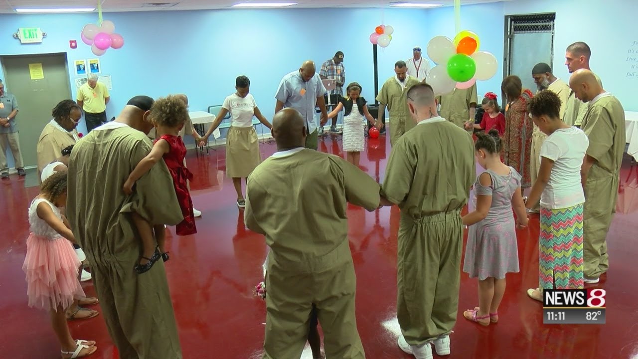 Daddy-daughter dance motivates Putnamville inmates