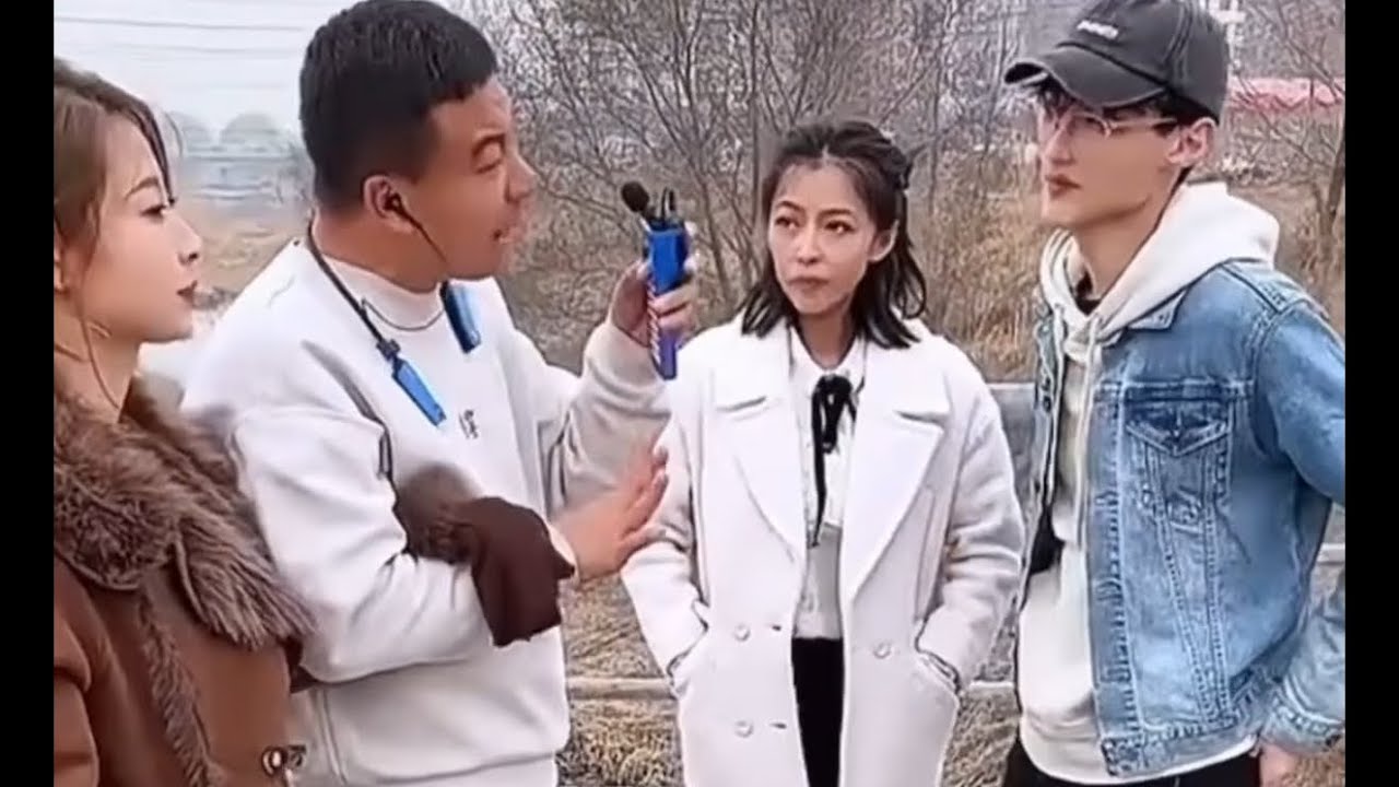 元帅户外搞笑撩情侣 