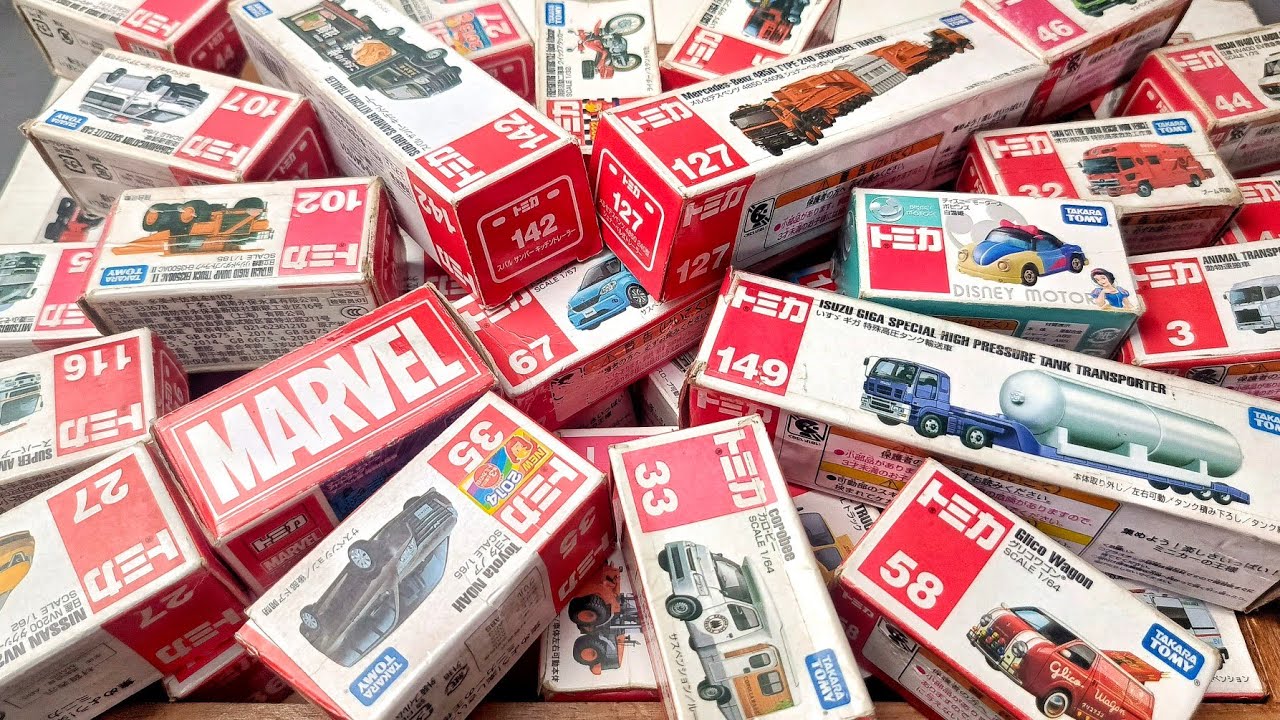 トミカミニカーが箱に盛り沢山!収納するよ。トミカのベストコレクションを動画でまとめました! -