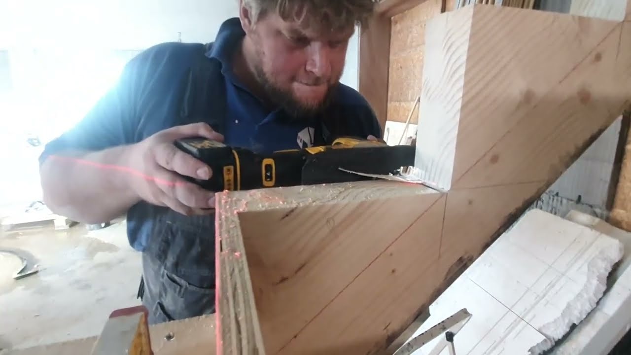 Using A DeWalt Jigsaw DSC335 on the job