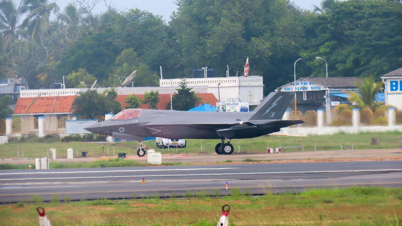 F-35 UK Royal Navy, taxi & Takeoff from Trivandrum Airport [HD]