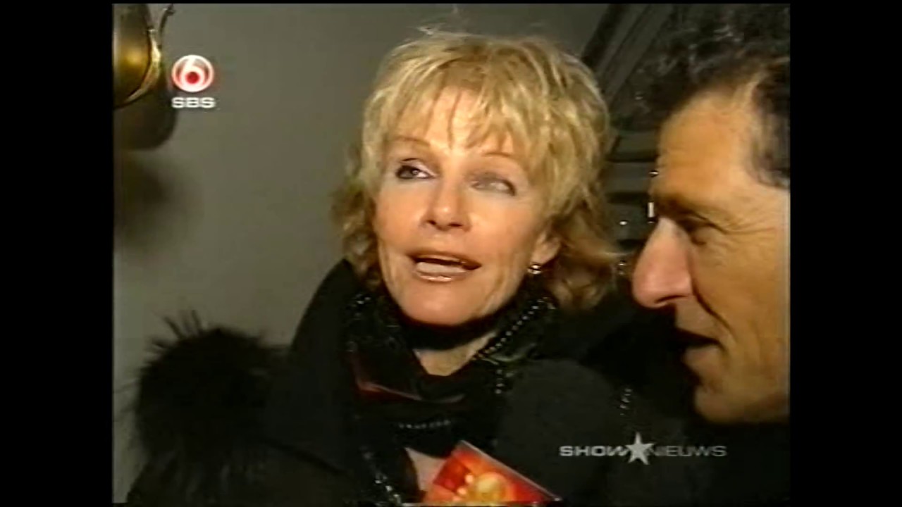 Saskia & Serge op de verjaardag van Arie Ribbens (Shownieuws SBS6, 2007)