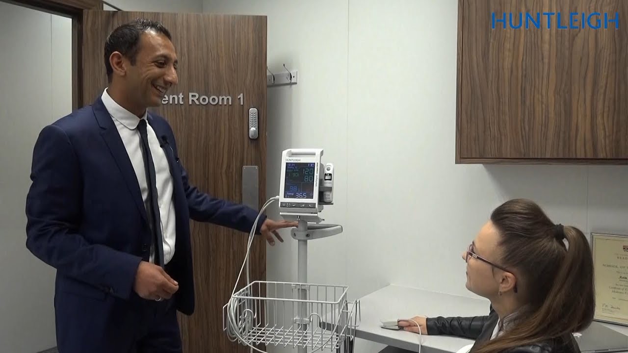 The Use of a Spot Monitor Within a Community Pharmacy – Smartsigns SC300 Review