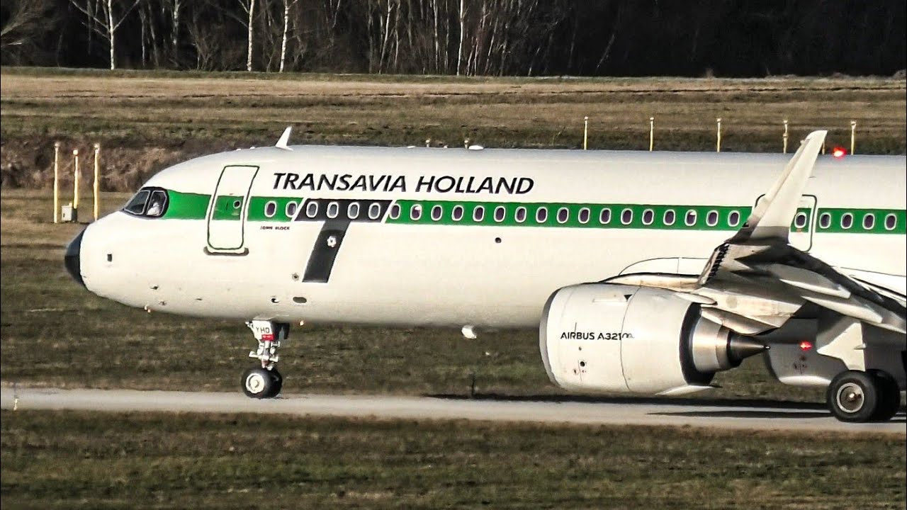 Transavia Retro livery Airbus A321 Neo PH-YHD departure from Eindhoven Airport
