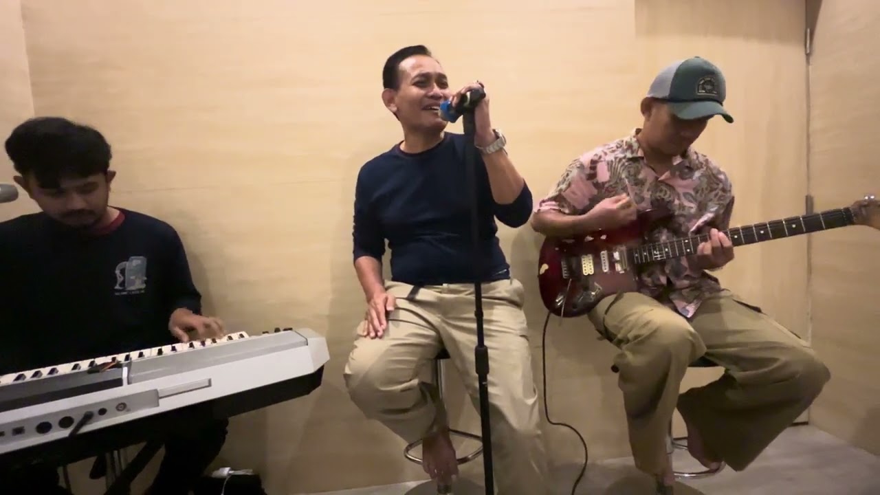 MEMORI BAIK - Sheila on 7 ( cover by Spirit music band)
