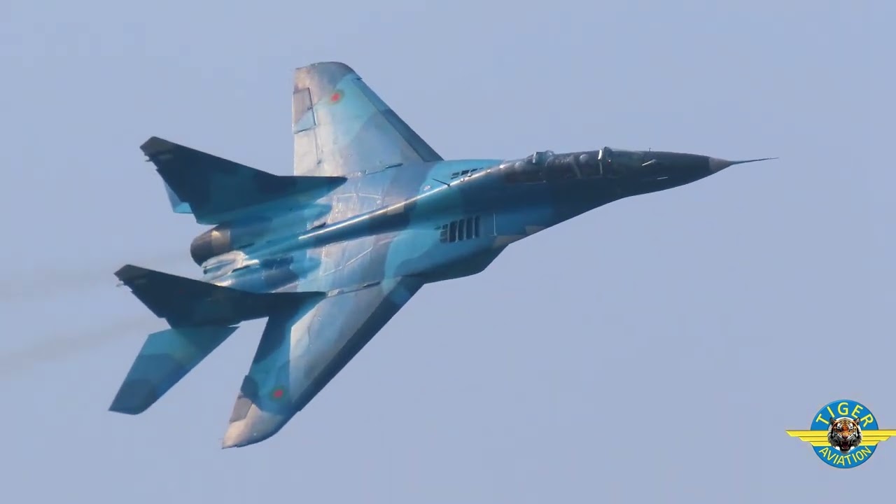 Bangladesh Air Force Mig-29 Aerobatics Victory Day 2025 Airshow  🇧🇩✈️ #victoryday #MiG29 #BAF