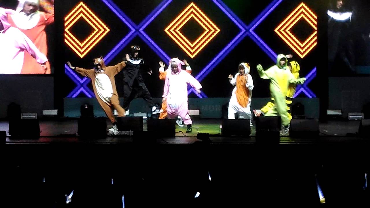 MONSTA X - DUMB DUMB & CHEER UP (RED VELVET & TWICE cover) 160815 PICNIC OFFICIAL MONBEBE