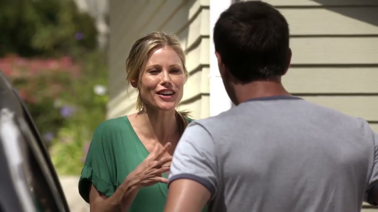 modern family |  Modern Family 01x02 - Phil tells Claire how the bike was stolen