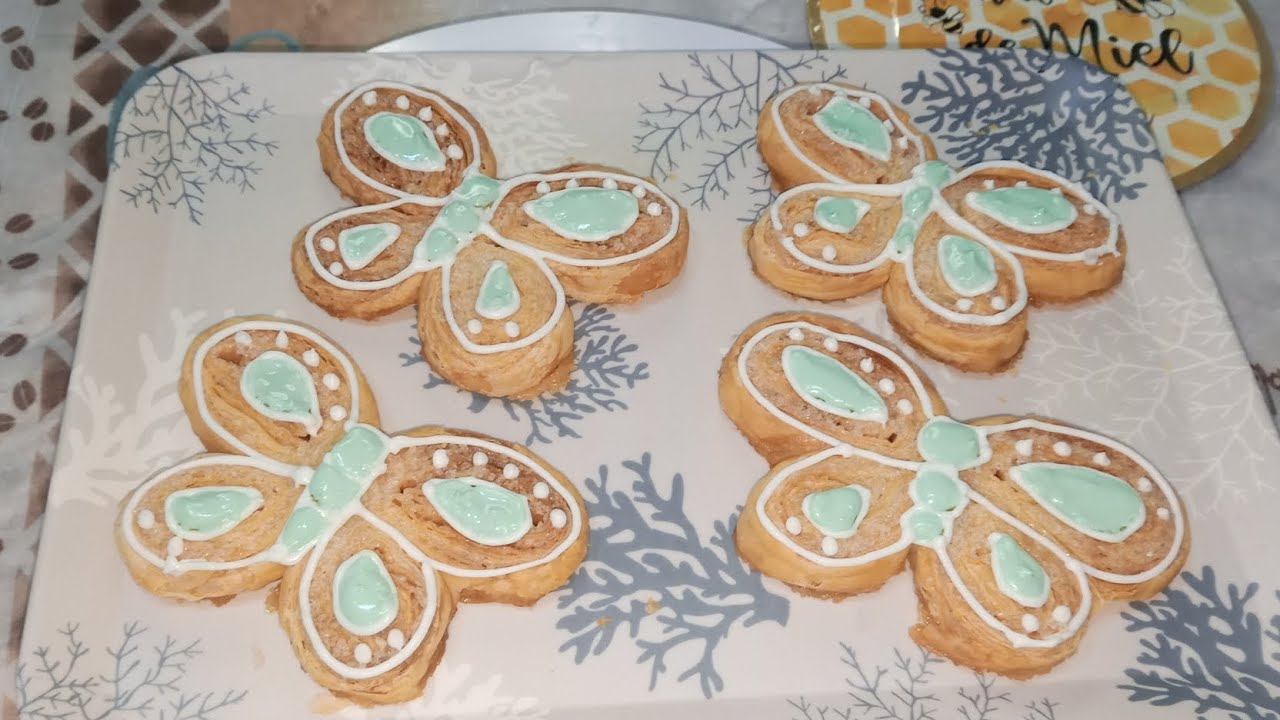 Mariposas de hojaldre, palmeritas. Hojaldre, puffpastry.