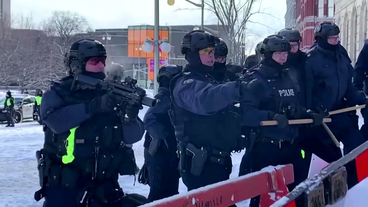 Protesters and police clash in Ottawa