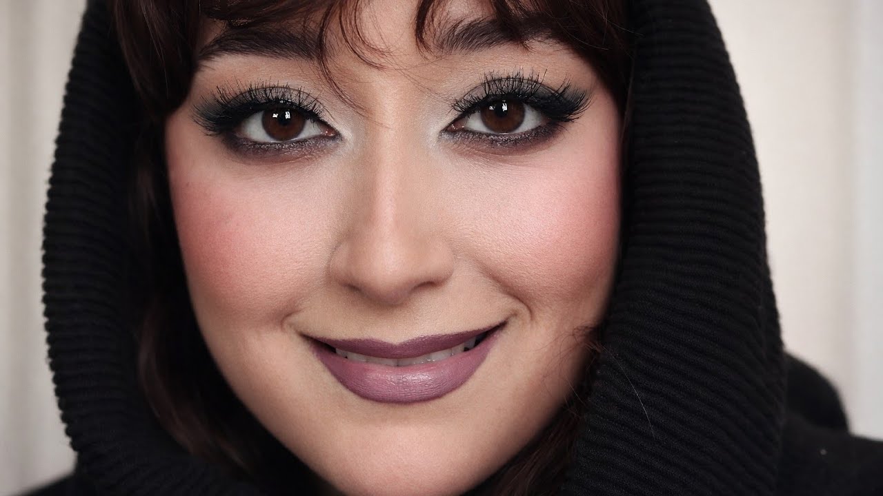 Step-by-Step Makeup Tutorial – Easy & Stunning!