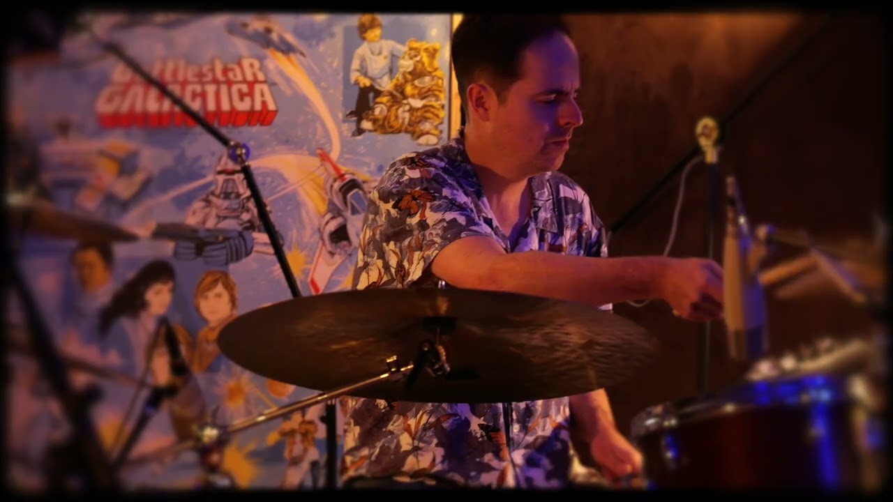 'iridescence' -  Danny Widdicombe & Trichotomy [Live at Alchemix[