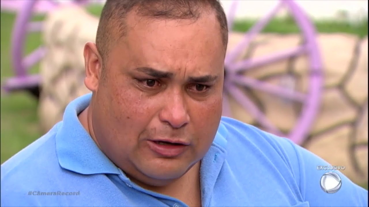 Psicólogo explica surtos de violência de ex-morador de rua que tenta perder peso