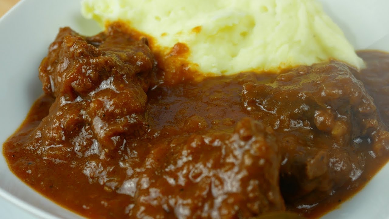 Receta e Gullashit me mish vici/kau | Albanian Beef Goulash recipe