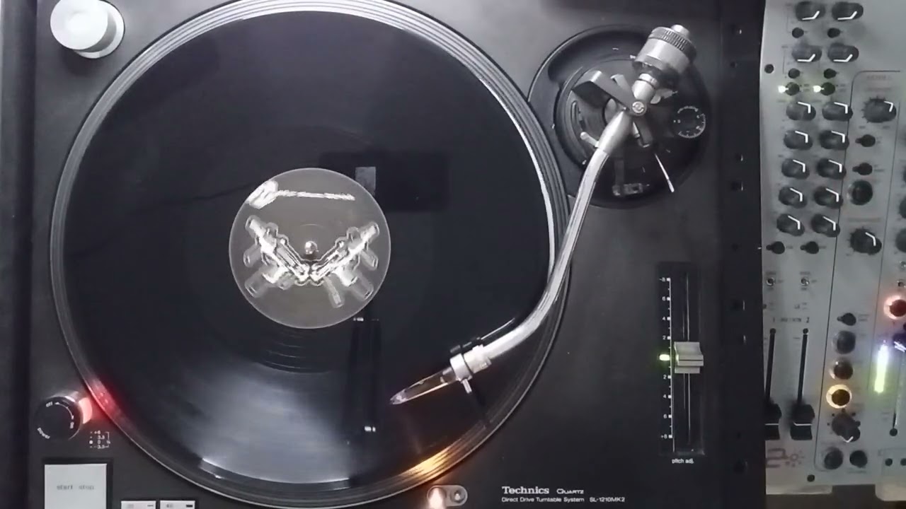 bRz–TDK 019 A Solid Sonar