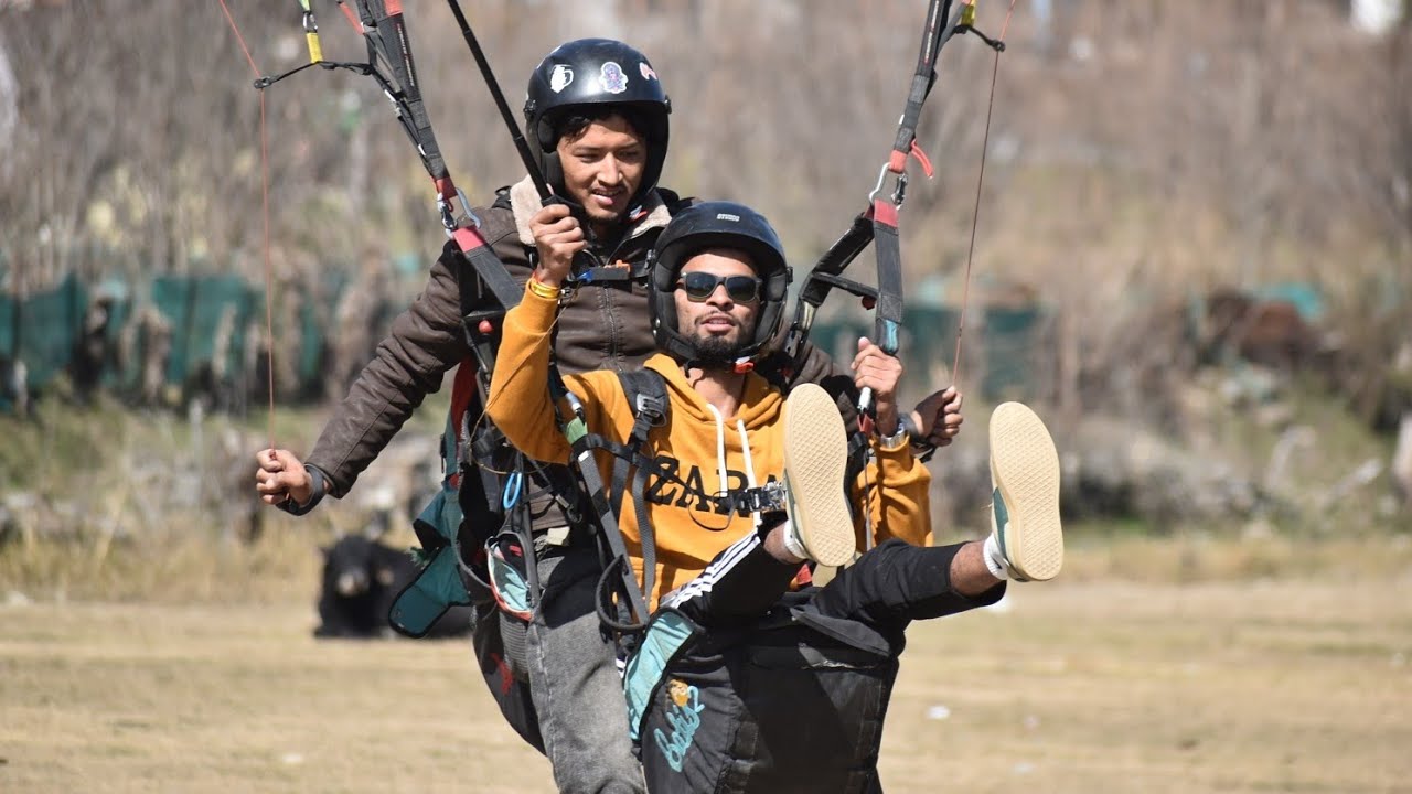My first ever paragliding experience in manali, himachal pradesh. #paragliding #manali #travel 