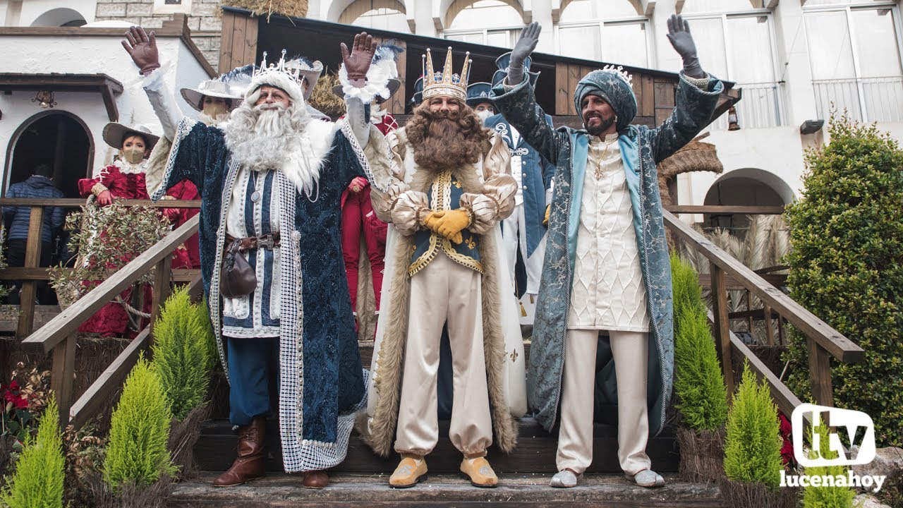 Cabalgata de la Ilusión 2022 en Lucena (I) Adoración al Niño Jesús y entrevistas a los Reyes Magos