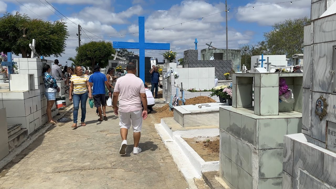 Veja o movimento no dia de finados no cemitério são São Batista em Araruna pb 2025