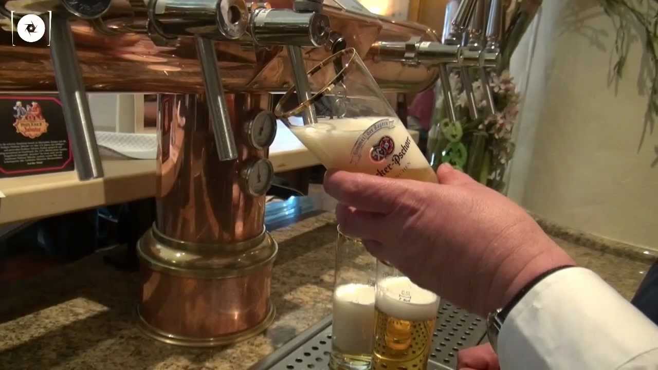 Reportage Traditionswirtshaus Zum Spöckmeier am Marienplatz in München - Faschingsdienstag