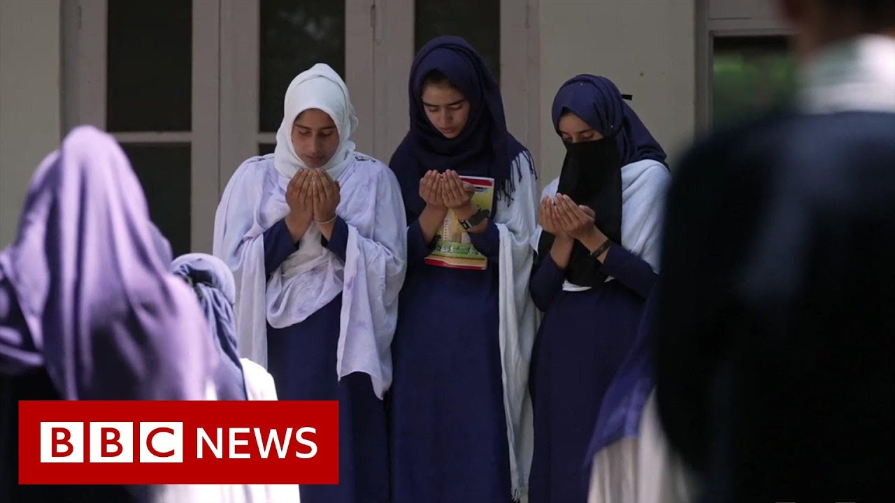 Kashmir Hindus on edge after resurgence of targeted killings - BBC News
