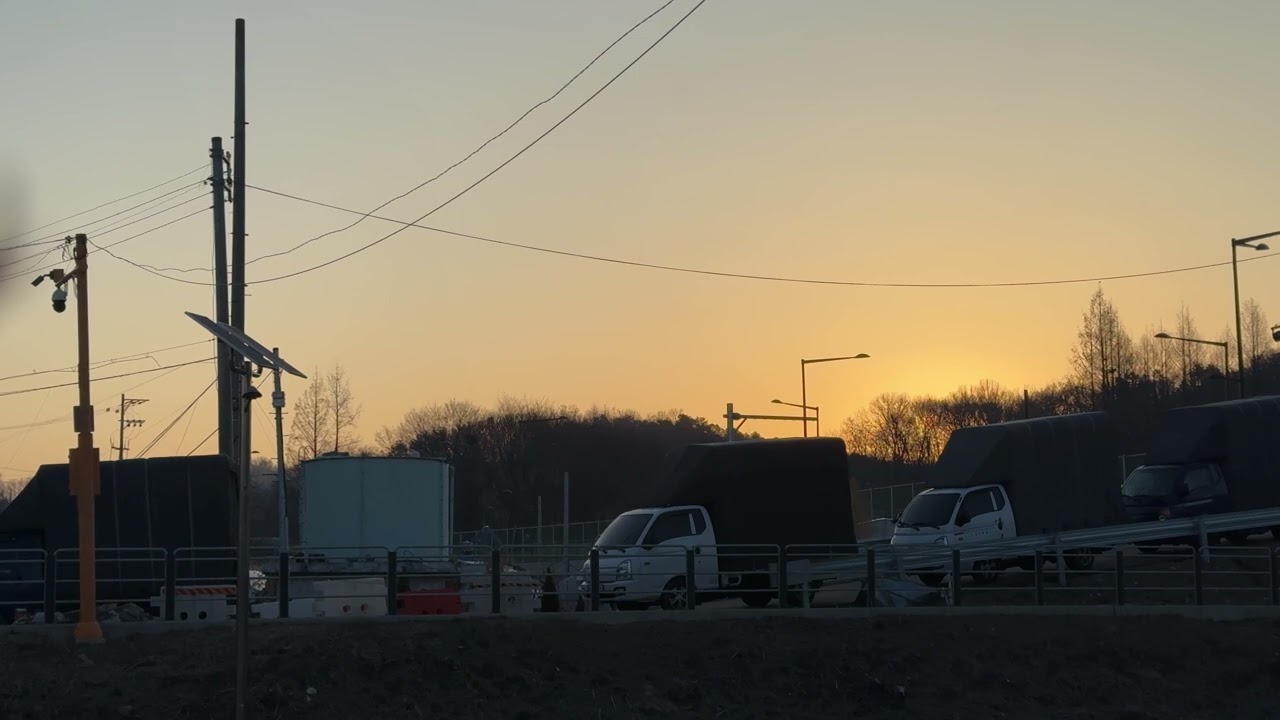 곧 움직일 것들 things moving soon まもなく動き出すもの