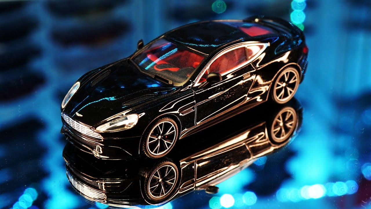 2012 Aston Martin Vanquish - Kyosho 1/43