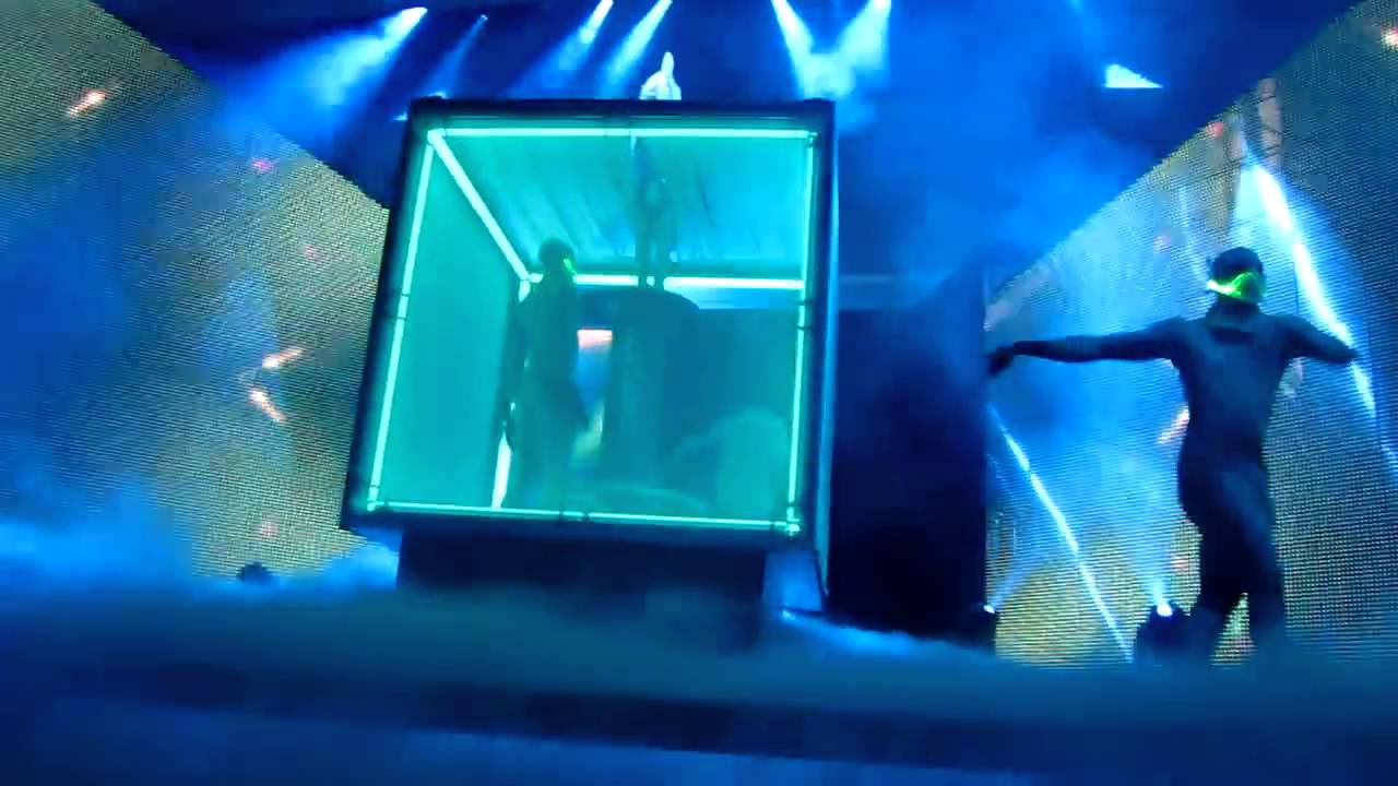 HQ - Lady Gaga - Just Dance (The Monster Ball Tour - Vancouver)
