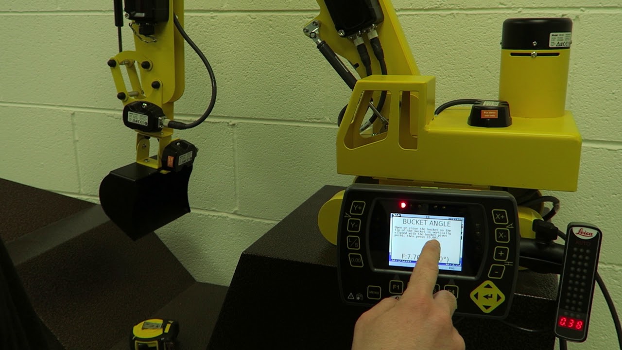 Leica iCON iXE2 2D Excavator Bucket Calibration