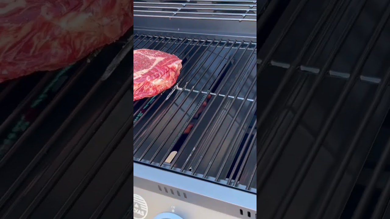 Tryin out the new Gas BBQ with a Tomahawk 🥩 yum!