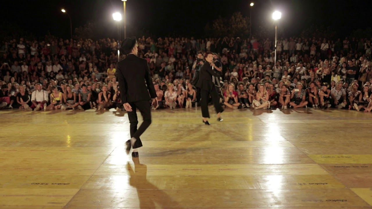 Daniil & Ksenia -  Solo Jazz show (VF from behind)