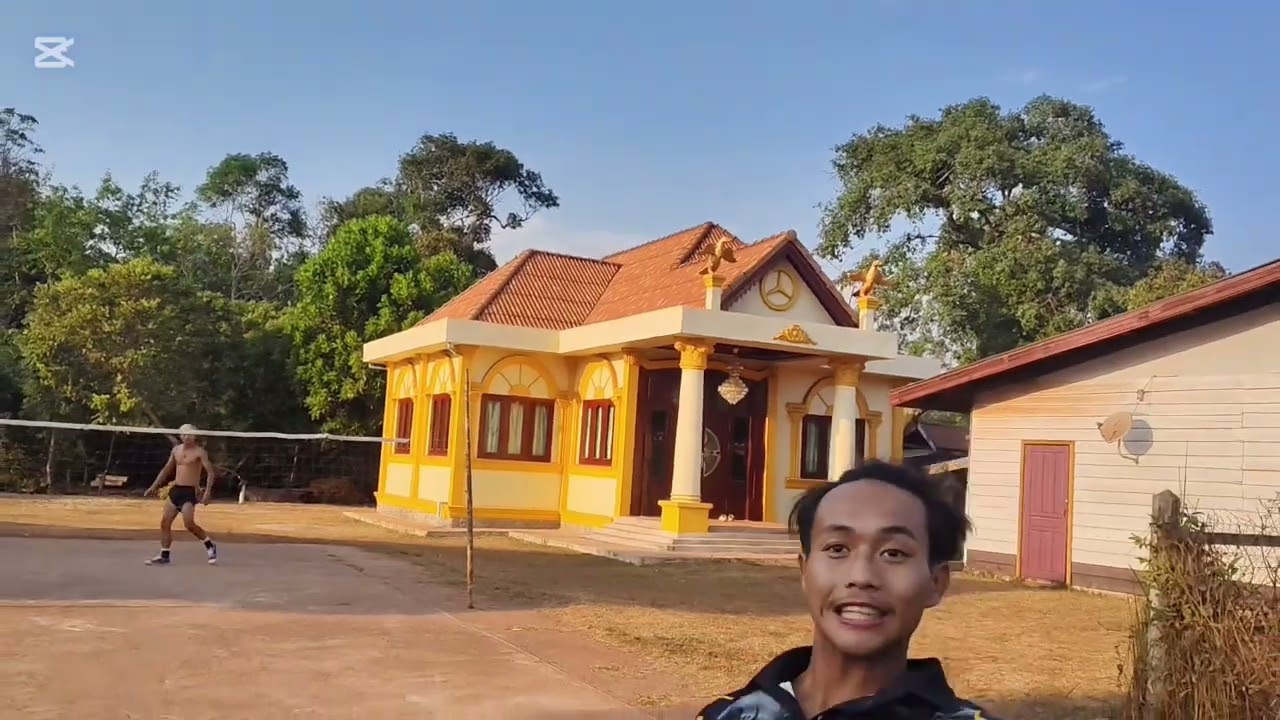 Ncaws pob tawb nyob roob kub twm