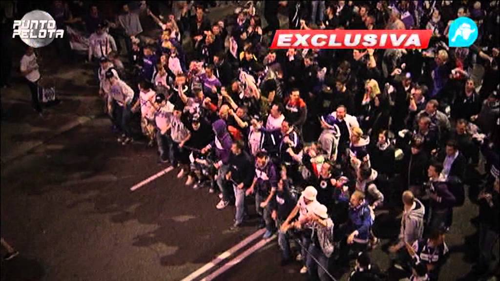 Fran Echeve se cuelta entre los ultras del Austria de Viena