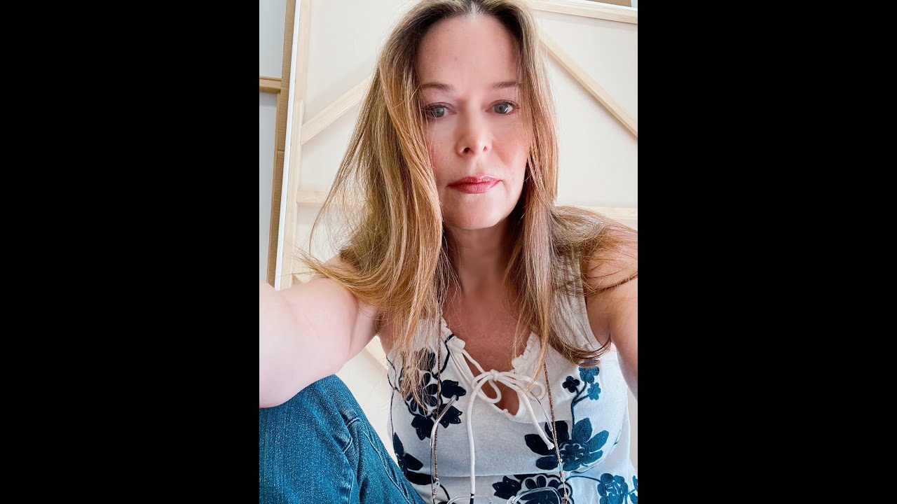 Chat Box With Sam with guest Kristin Brin 💫 Abstract Artist S1 E20 🎙️🖤🎙️