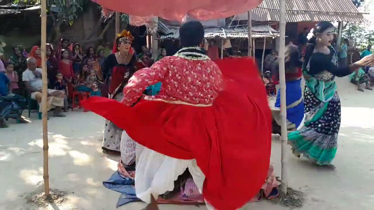 গ্রামের মাদার গানে চারটা নাচিয়া অসাধারণ নাচ