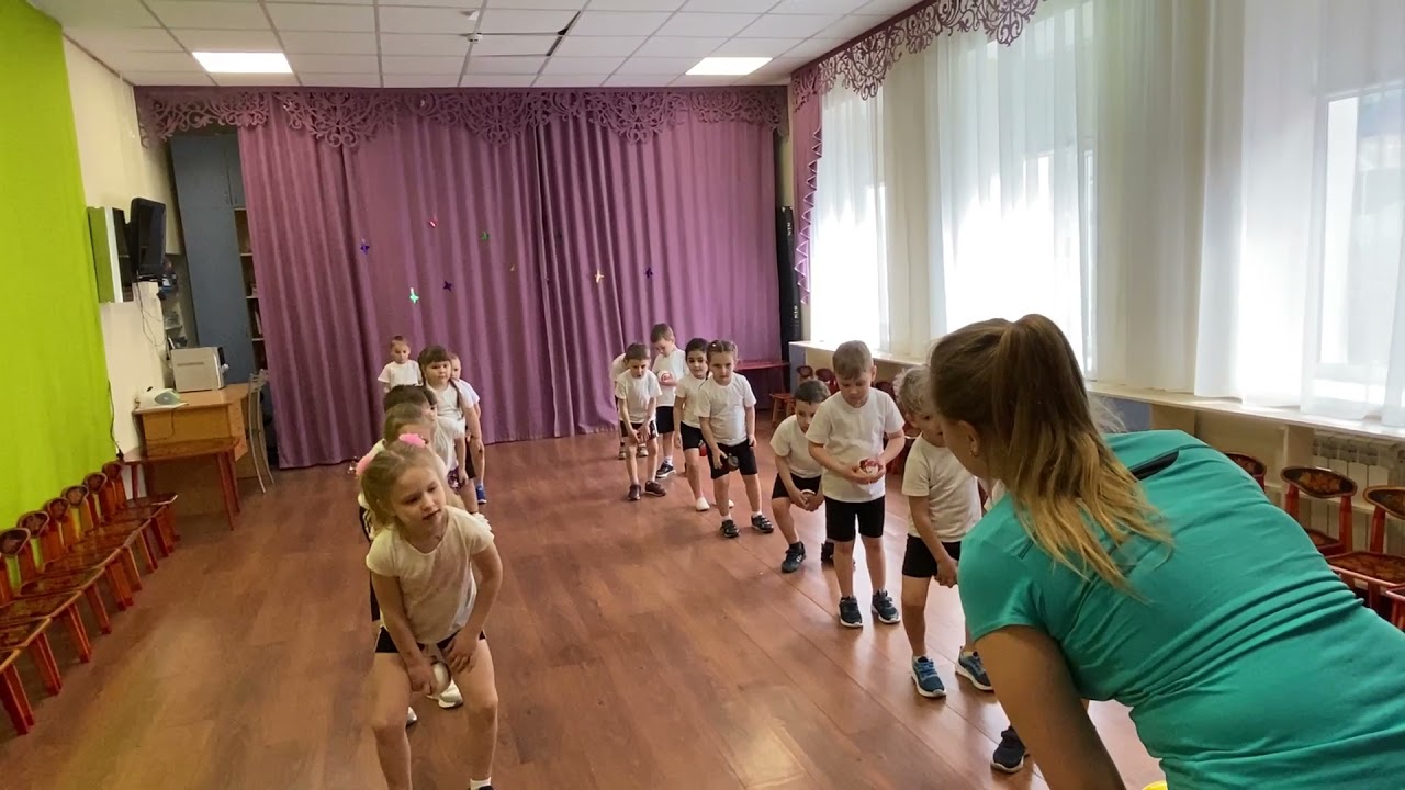 Физкультурное занятие в средней группе.