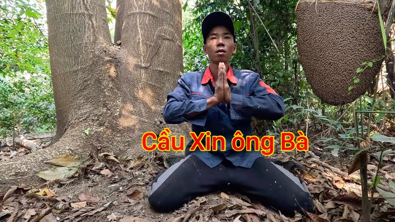 Chấp Tay Khấn Nguyện Ông Bà Chỉ Có Người Khuất Mặt Mới Hiểu Nghề Mưu Sinh