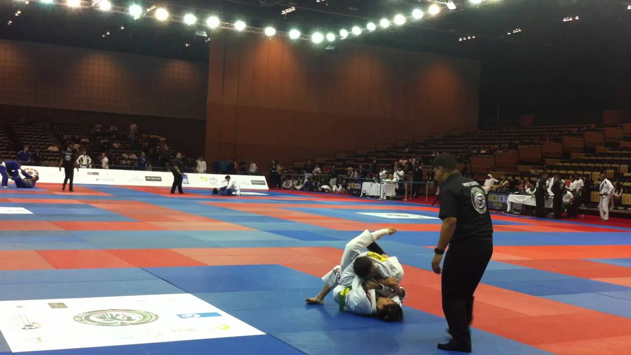 Mackenzie Dern vs Kyra Gracie
