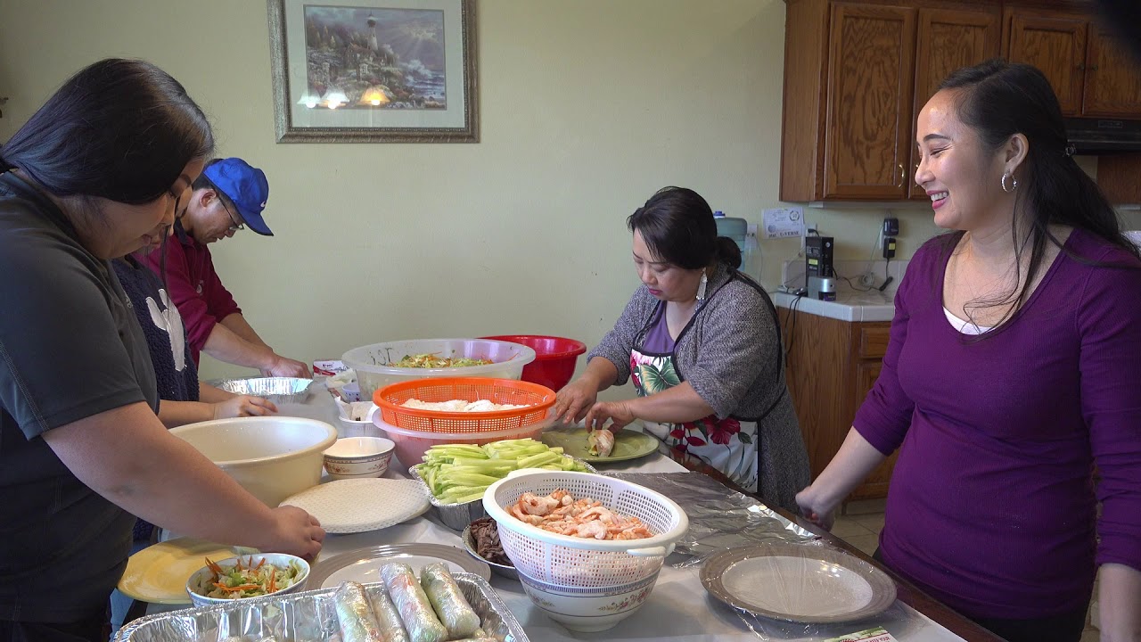 How To Make Spring Rolls for a Party