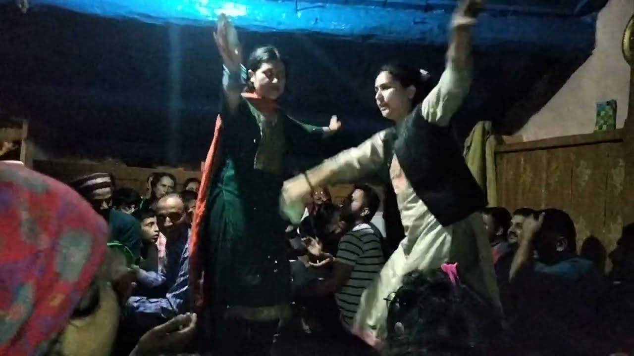 Jaunsari nati  in himachal pradesh।। जौनसारी नाटी जब लगी हिमाचल  में।।ठेठ जौनसारी।।