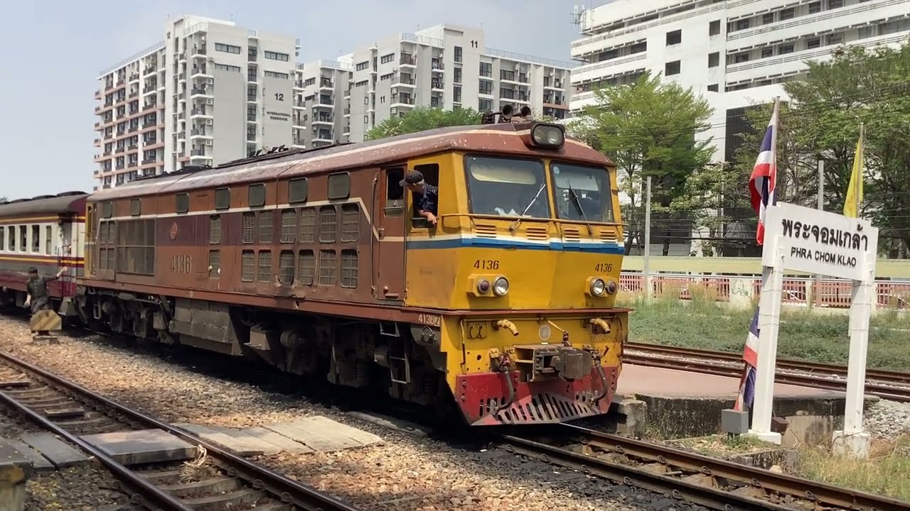 ALS.4136 ขบวนรถชานเมืองที่ 367 ออกพระจอมเกล้า | Commuter Train 367 DEP. Phra Chom Klao