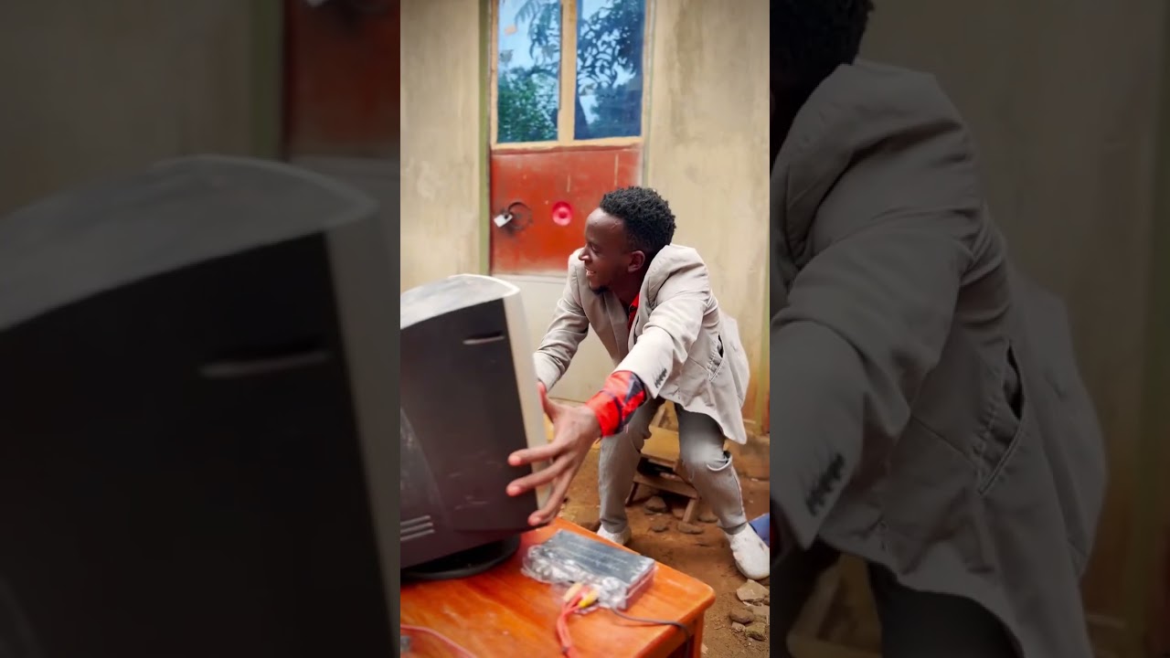 TV ELEESE OBUZIBU😂😂Weird pastor