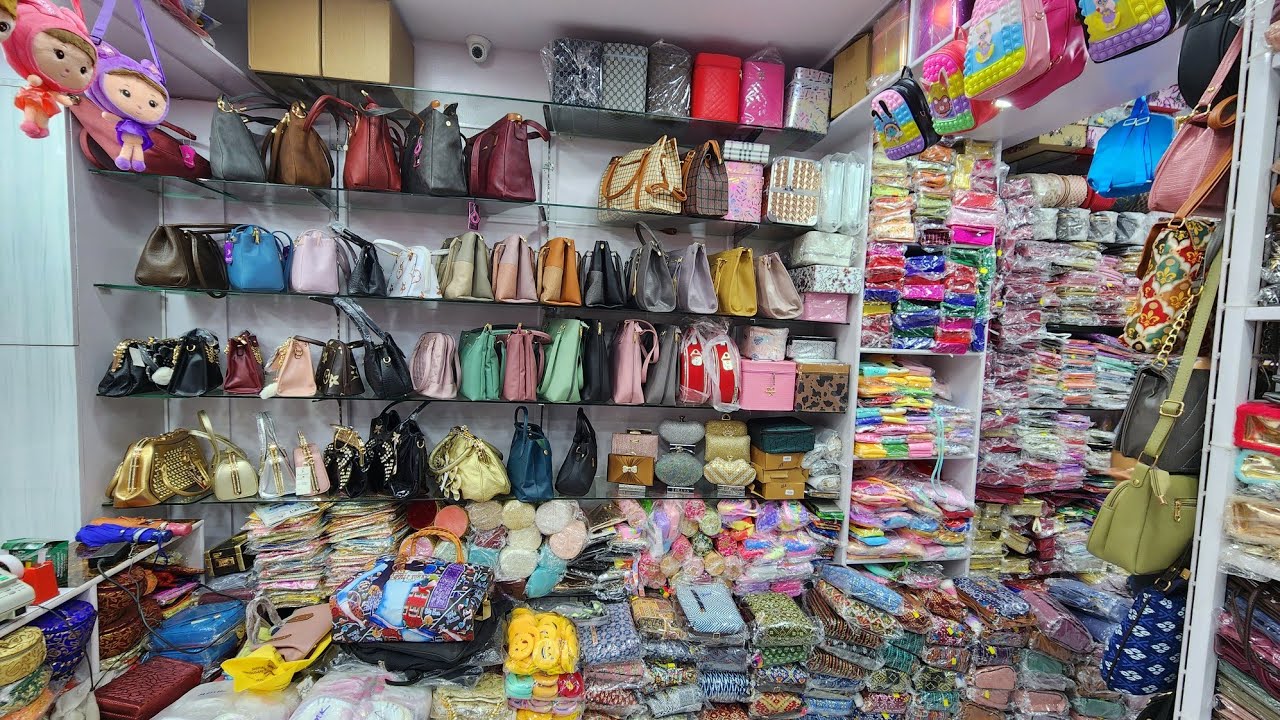 wholesale bags shop in chickpet Bangalore | all type of handbags, purse, college bags are available