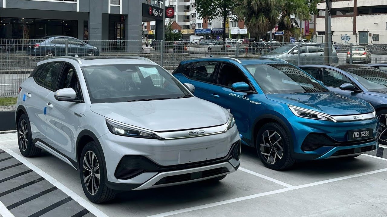 2025 BYD Atto 3 Ultra & 2023 Atto 3 Extended Comparison