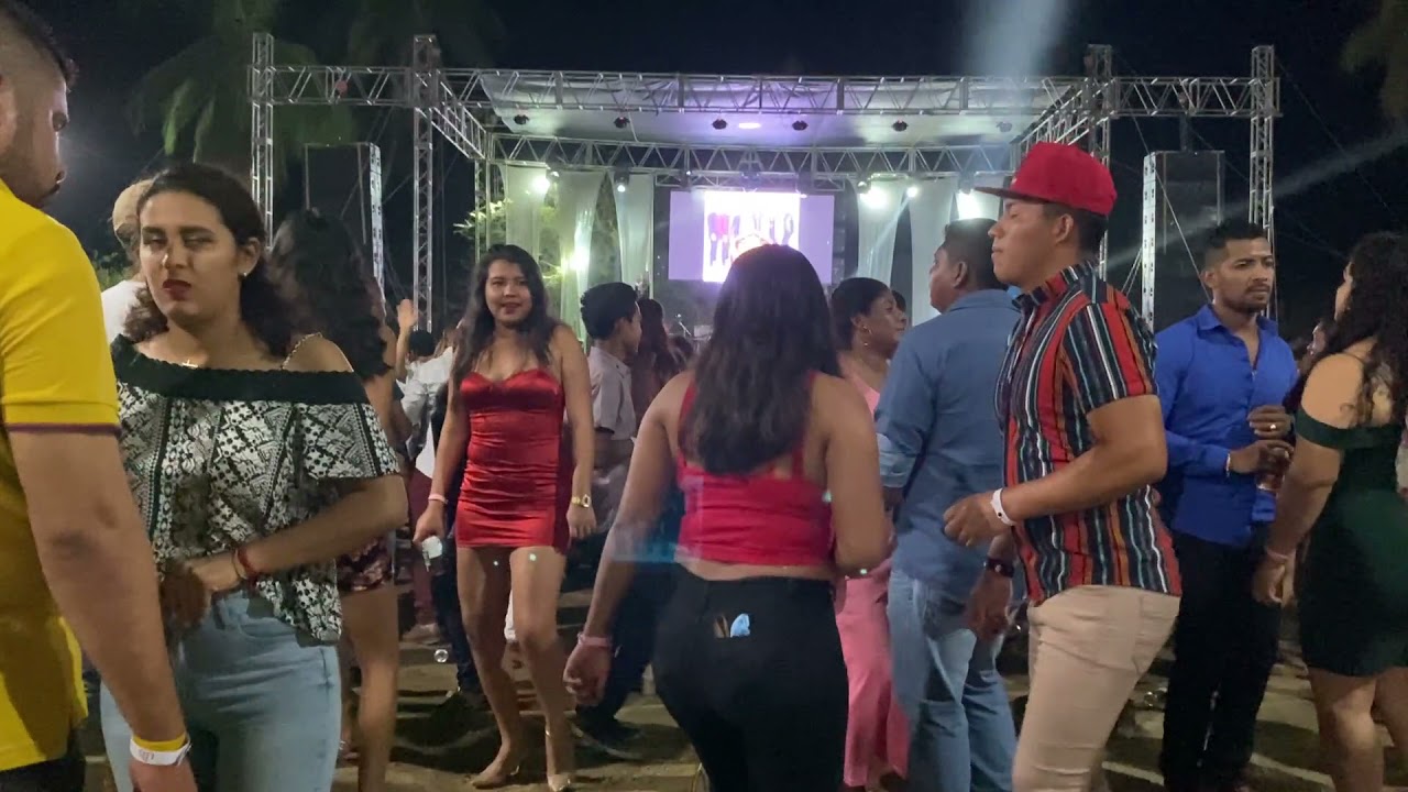 ASÍ ESTUVO EL BAILE EN COPALA DE BERTÍN Y SU CONDESA