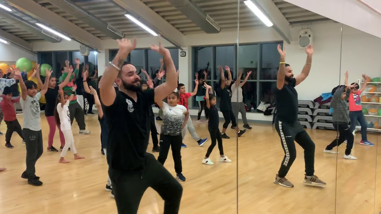 Sidhu Moosewala - mafia style Bhangra class
