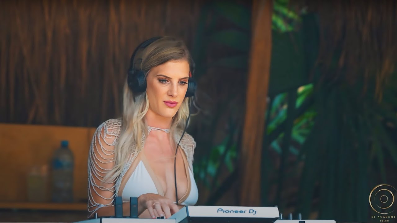 Organic House DJ Set By YVNNE | Tulum DJ Academy