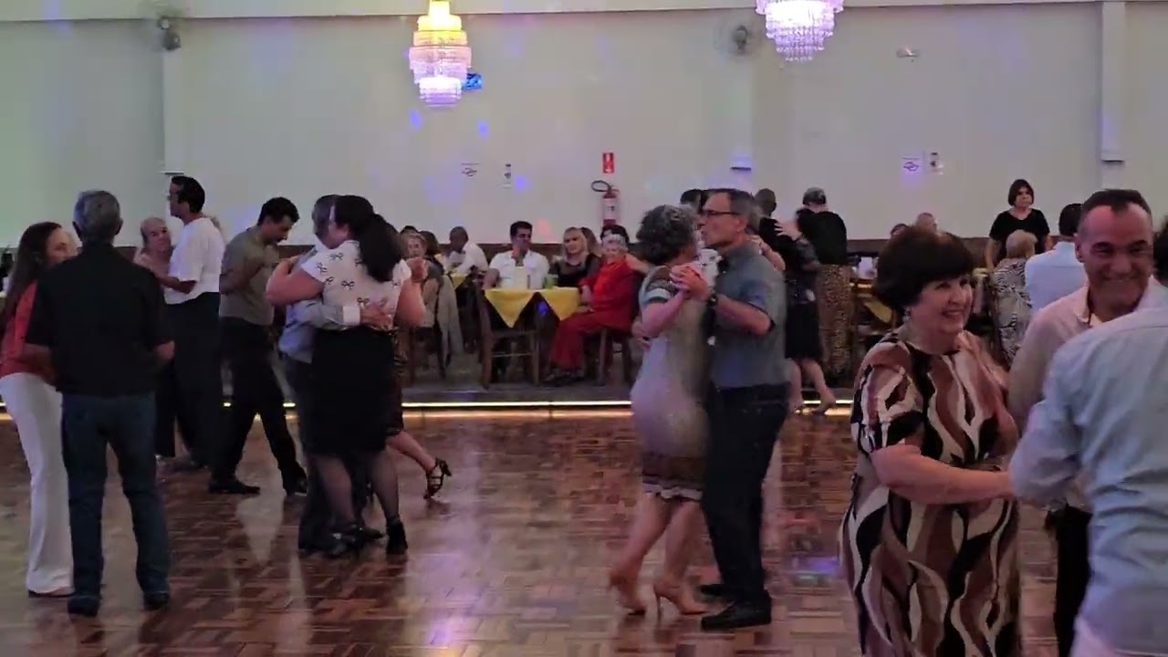 17/08/25 - GRUPO DA SAUDADE DE CAMPINAS - DOMINGUEIRA DANÇANTE   COM O GRUPO GAROTOS DO BAILE