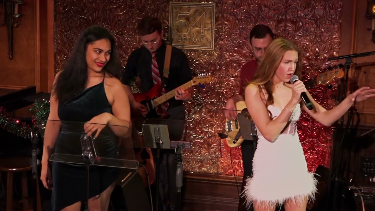 Santa, Can't You Hear Me? (Ariana Grande and Kelly Clarkson) - Echo Piccone and Moana Poyer